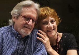 Ná Ozzetti dá voz a quatro músicas do irmão, Marco Ozzetti, em EP indicado para os crentes na 'salvação' da poesia