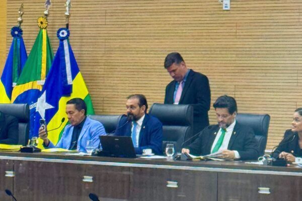 Laerte Gomes defende fortalecimento do cooperativismo e priorização do leite produzido em RO
