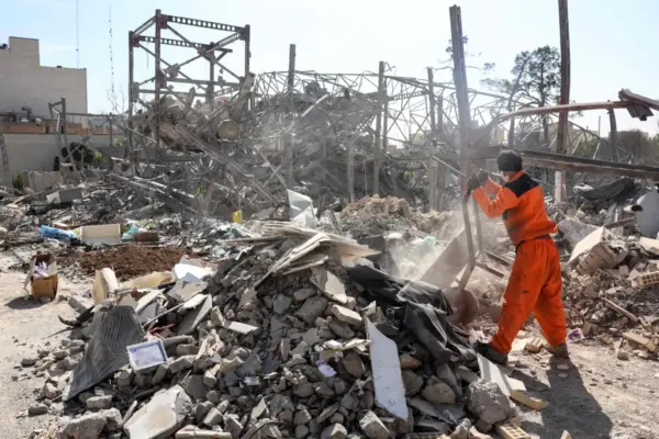 Conflito entre EUA, Israel e Irã entra em nova fase com bombardeios e retaliações Conflito entre EUA, Israel e Irã entra em nova fase com bombardeios e retaliações