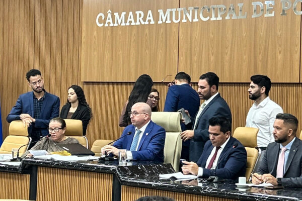 Mais segurança:Gedeão Negreiros cobra iluminação pública urgente para o entorno de escola no bairro Lagoinha