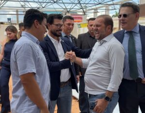 Cirone Deiró acompanha obras da nova rodoviária de Cacoal