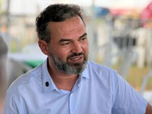 Bruno Bolsonaro Scheid (PL) critica carga tributária, STF e propõe “menos Brasília e mais Brasil”