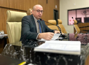 Gedeão Negreiros aciona prefeitura para garantir asfalto e infraestrutura em sete ruas de Porto Velho