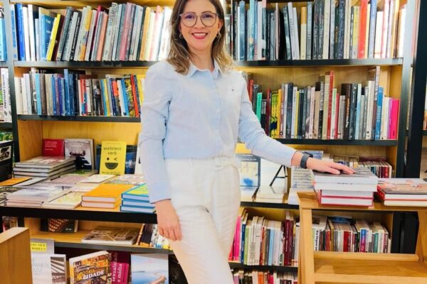 Gláucia Negreiros filia-se ao Podemos a convite do partido e movimenta os bastidores políticos Gláucia Negreiros filia-se ao Podemos a convite do partido e movimenta os bastidores políticos