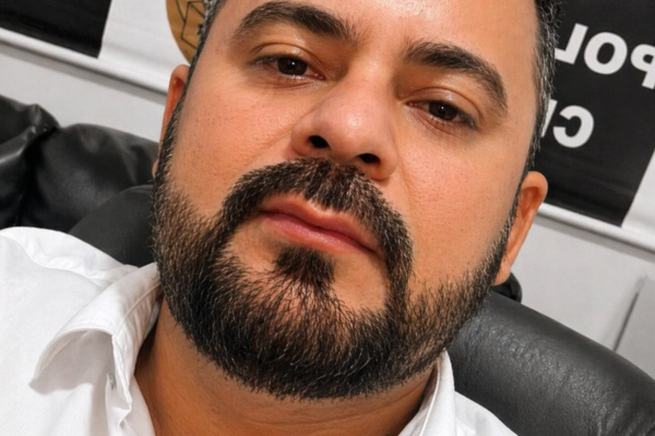 Justiça absolve acusados pela morte de delegado após falta de provas Justiça absolve acusados pela morte de delegado após falta de provas