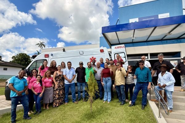 Deputado Laerte Gomes viabiliza entrega de ambulância para distrito de Estrela de Rondônia