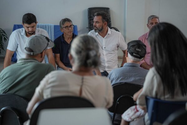 Bruno Bolsonaro Scheid (PL) ouve demandas da população durante agenda em Nova Brasilândia do Oeste