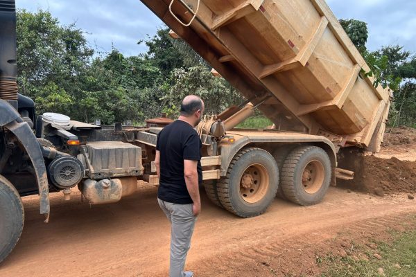 Vereador Wanoel Martins agradece Prefeitura por melhorias na estrada do ramal São Sebastião em Porto Velho