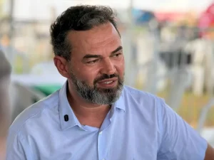 Bruno Bolsonaro Scheid critica “oportunistas” após revelação de áudios envolvendo Flávio Bolsonaro e banqueiro do Master