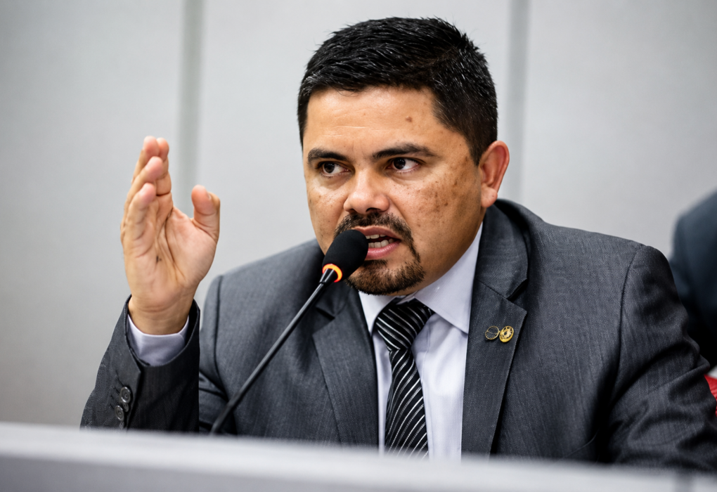 Jesuíno Boabaid volta à Assembleia com licença de Laerte Gomes