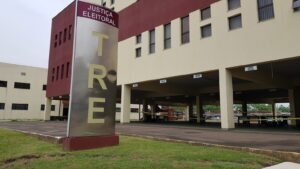 Justiça reconhece ilegalidade processual e Bruno Bolsonaro Scheid mantém identificação política