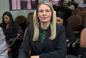 Sofia Andrade cobra apuração e ressarcimento por obra na Estrada dos Periquitos