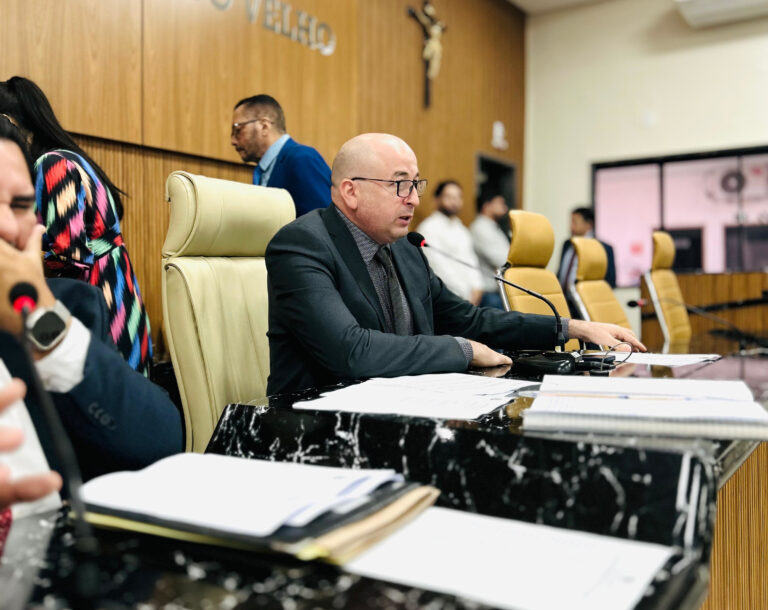 Projeto de Gedeão Negreiros garante apoio escolar para alunos com deficiência e autismo