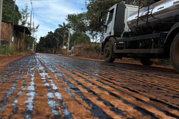 www.deixaeutefalar.com.br Gedeão Negreiros destaca avanço nas obras e asfalto do Porto Cristo entra na reta final