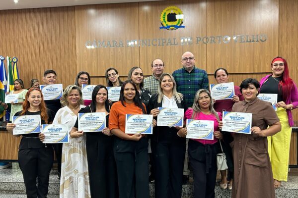 Gedeão Negreiros homenageia voluntários do ‘Sabadão da Família Cidadã’ com Moção de Aplausos na Câmara