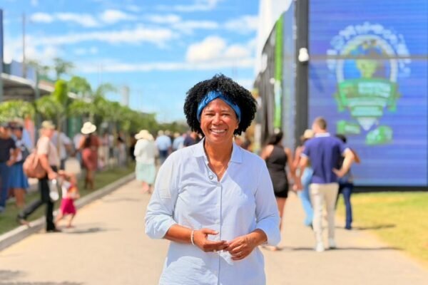 “A Rondônia Rural Show prova a força do setor produtivo do nosso Estado”, afirma Sílvia Cristina “A Rondônia Rural Show prova a força do setor produtivo do nosso Estado”, afirma Sílvia Cristina