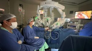 www.deixaeutefalar.com.br Laerte Gomes viabiliza cirurgia robótica histórica no Hospital de Amor