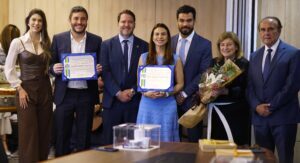 Redano homenageia Maurício e Mariana Carvalho com Títulos de Honra ao Mérito em Rondônia