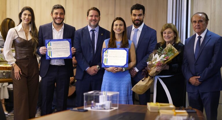 Redano homenageia Maurício e Mariana Carvalho com Títulos de Honra ao Mérito em Rondônia