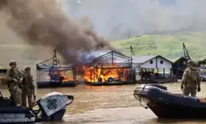 www.deixaeutefalar.com.br PF e Ibama inutilizam 29 dragas usadas no garimpo ilegal no Rio Madeira