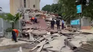 Terremoto de magnitude 7,5 atinge região central da Venezuela