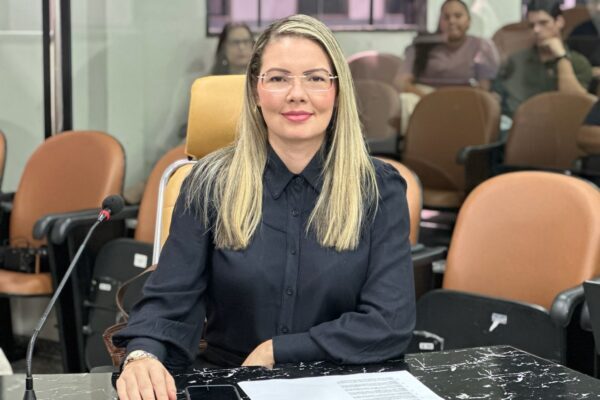 CAMAROTE PARA POLÍTICOS COM DINHEIR PÚBLICO? Não mais! Sofia Andrade apresenta projeto contra privilégios em eventos municipais