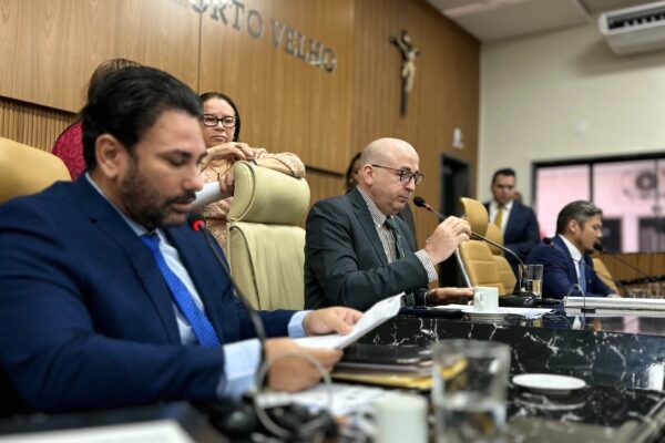 www.deixaeutefalar.com.br Lei de Gedeão Negreiros que cria Programa de Doação de Alimentos é sancionada