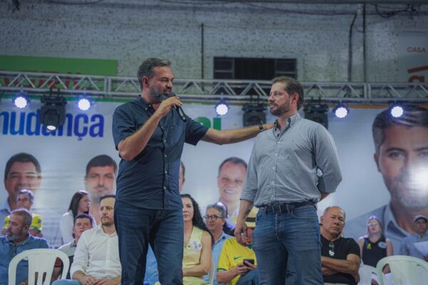 www.deixaeutefalar.com.br Bruno Bolsonaro Scheid defende maioria conservadora no Senado e diz que Brasil precisa de “posicionamento”