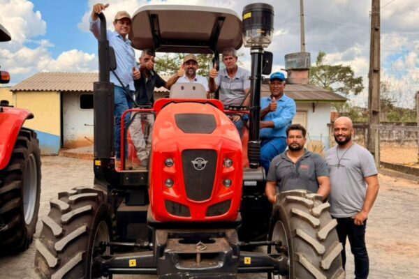 www.deixaeutefalar.com.br Deputado Laerte Gomes reforça investimentos em Mirante da Serra e participa de ordem de serviço para pavimentação