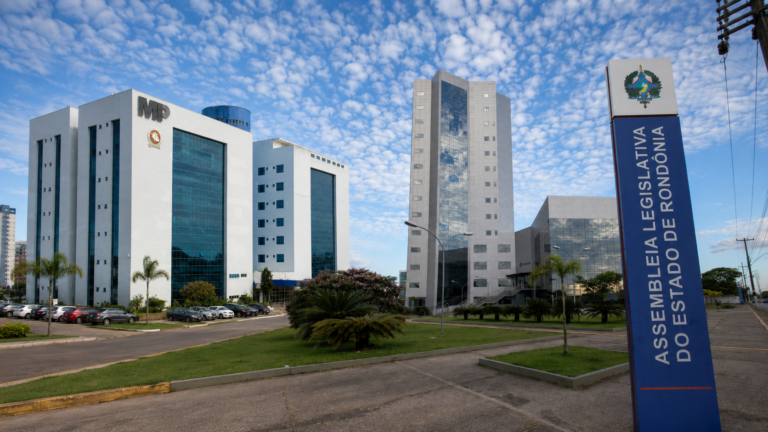 Deputados terão de decidir se processos contra membros do MPRO continuarão sob sigilo