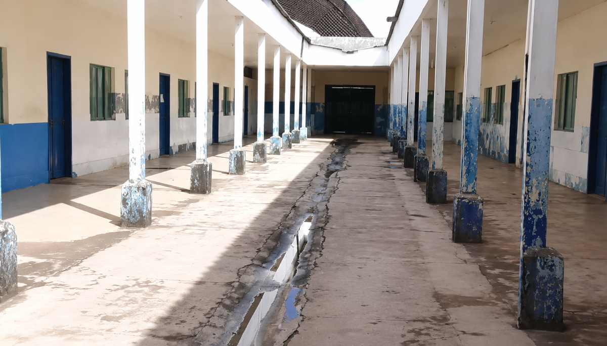 www.deixaeutefalar.com.br Prédio da Escola Wadih Darwich segue sem reforma e sem data para reabertura