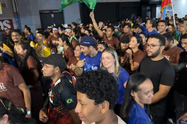Marcha para Jesus reúne Sofia Andrade e fiéis em Porto Velho Marcha para Jesus reúne Sofia Andrade e fiéis em Porto Velho