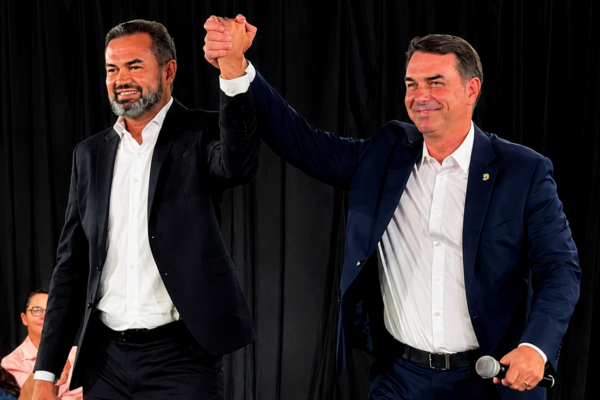 Bruno Scheid agradece apoio de Flávio Bolsonaro e reforça projeto da direita em Rondônia Bruno Scheid agradece apoio de Flávio Bolsonaro e reforça projeto da direita em Rondônia