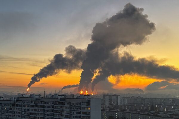 Alta do petróleo e crise no Oriente Médio afetam economia global