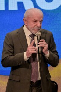 Lula assina MP que proíbe bets no Brasil a partir de outubro