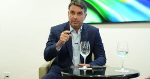 Boato sobre padroeira pressiona Flávio e beneficia PT no Amapá
