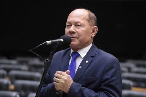 Denúncia contra Coronel Chrisóstomo vai completar dez meses no TCU