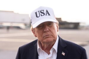 Trump defende fracionamento de vacinas infantis ligando-as ao autismo