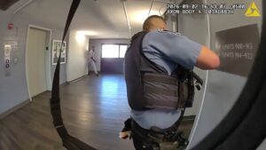 Câmera corporal registra tiroteio que matou 2 em Minneapolis