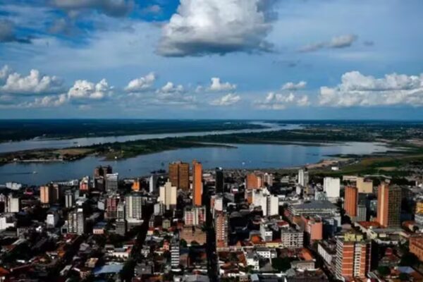 Cerca de 200 brasileiros são resgatados em call center no Paraguai