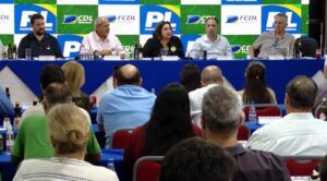 Maria do Carmo apresenta propostas ao comércio de Manaus