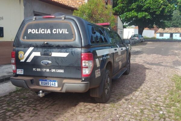 Dois adolescentes são apreendidos por ameaças a escola em Caxias