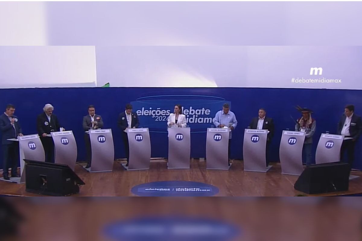 www.deixaeutefalar.com.br Debate em MS tem acusações e críticas à gestão Riedel