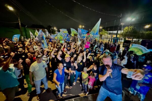 RETA FINAL: Ribeiro do Sinpol reúne mais de 1,5 mil pessoas em mega reunião na zona Leste