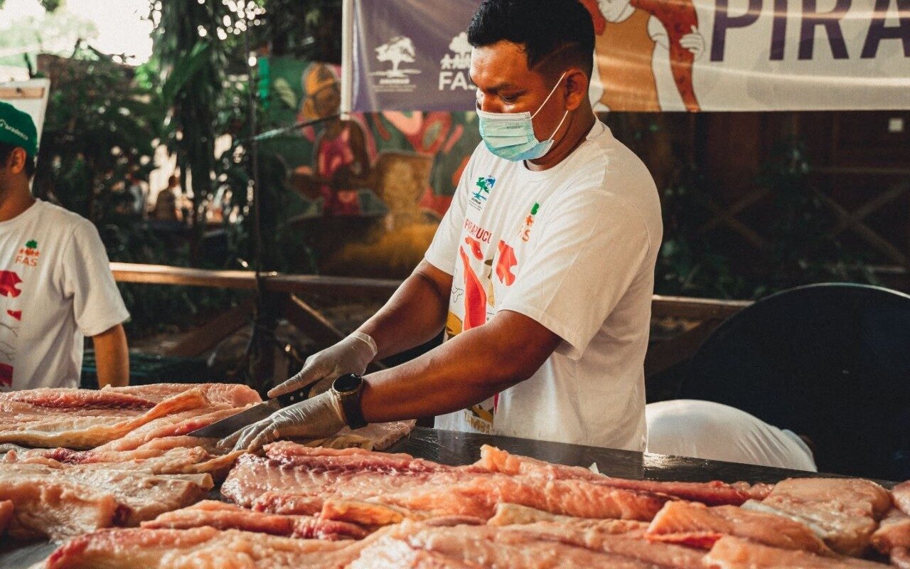 www.deixaeutefalar.com.br Feira do Pirarucu em Manaus vende peixe a partir de R$ 8 neste sábado