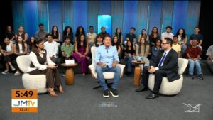 www.deixaeutefalar.com.br Camarão propõe retomar Escola Digna e ampliar Patrulha Maria da Penha