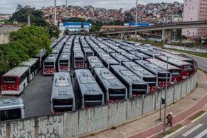PCC e ônibus de SP: por que o setor atrai o crime organizado