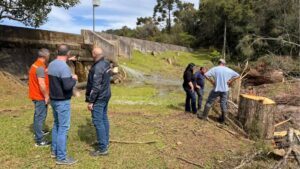 www.deixaeutefalar.com.br Defesa Civil alerta para risco de colapso em barragem no RS