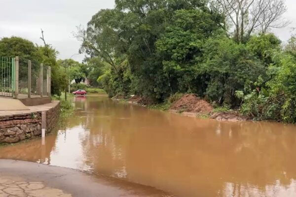 Defesa Civil alerta para risco de elevação do Guaíba até domingo