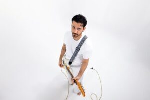Gustavo Mioto mescla rock e sertanejo em novo álbum